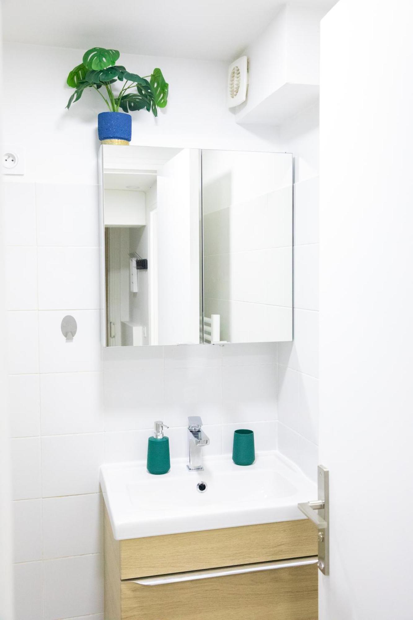 Le Relax Place - Metro 5 Bobigny Ngoại thất bức ảnh
